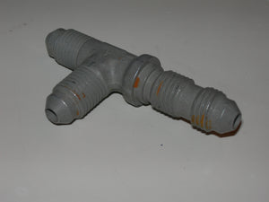 Tee, Bulkhead on Run - Flare/Flare/Flare - 1/4" Tube OD