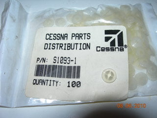 Plug, Nylon - Flap